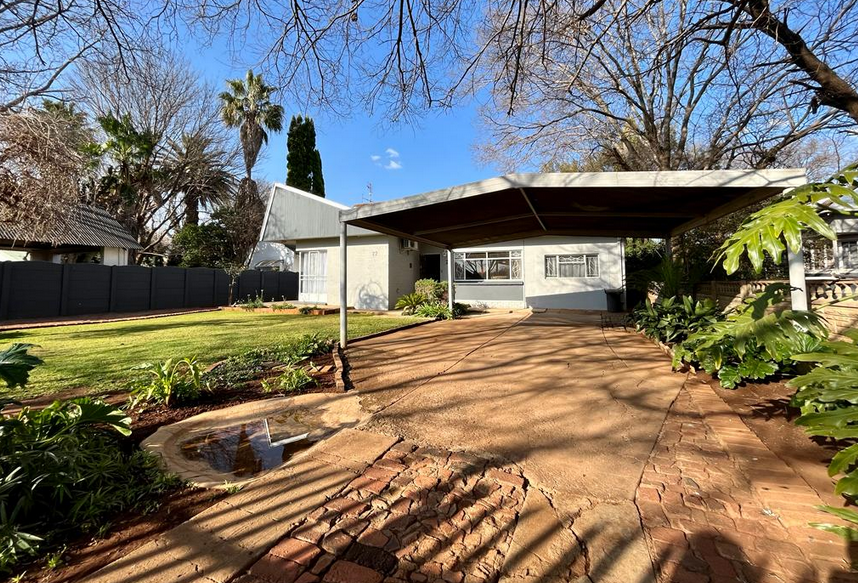 4 Bedroom House for Sale in Potchefstroom Central